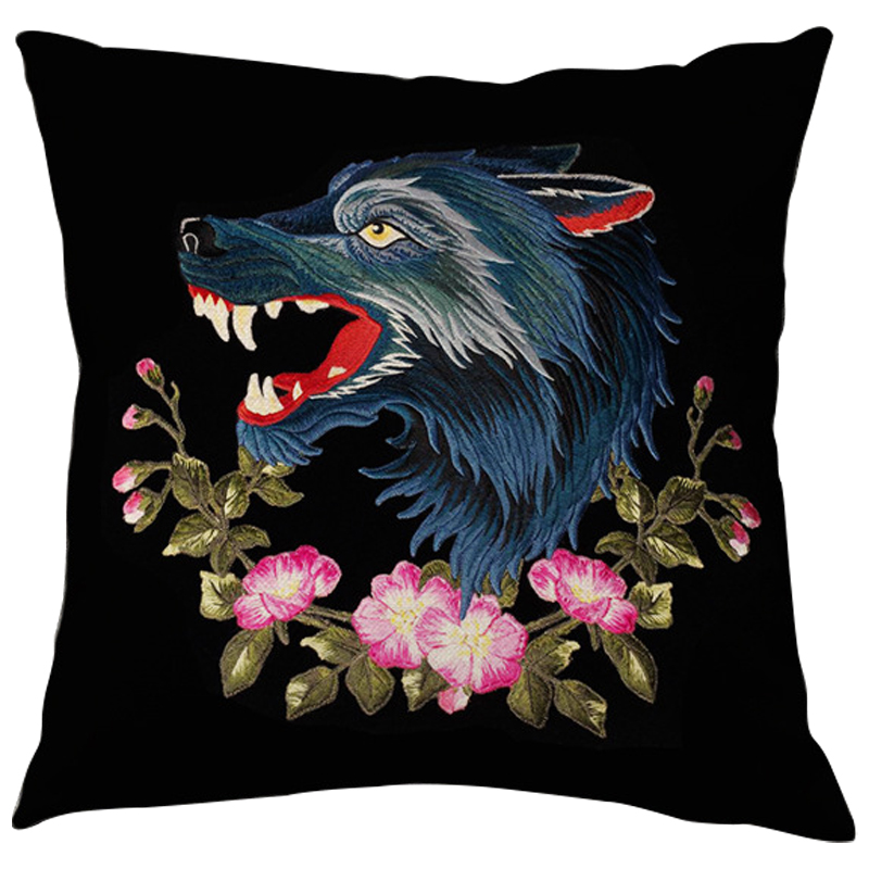 Декоративная подушка с вышивкой Стиль Gucci Wolf Black Черный Мульти Декоративная подушка с вышивкой Стиль Gucci Wolf Black Черный Мульти в Твери | Loft Concept