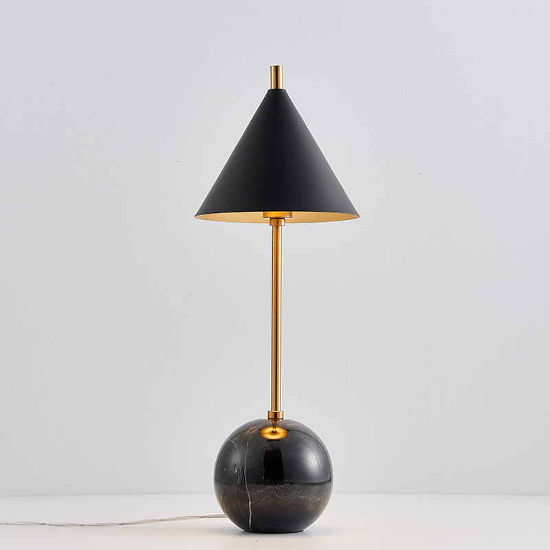 Настольная лампа CLEO ball Black Черный Латунь Настольная лампа CLEO ball Black Черный Латунь в Твери | Loft Concept