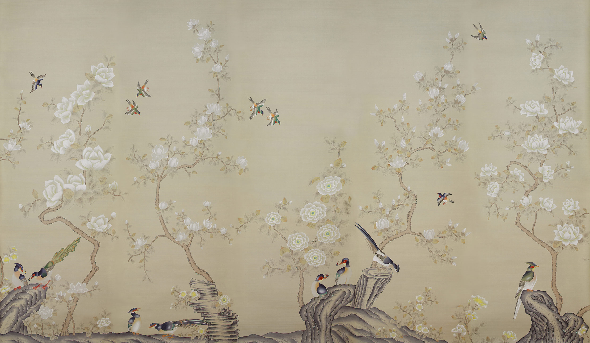 Обои ручная роспись Japanese Garden Special Colourway on Faint Gold metallic silk Обои ручная роспись Japanese Garden Special Colourway on Faint Gold metallic silk - постер Loft-Concept в Твери