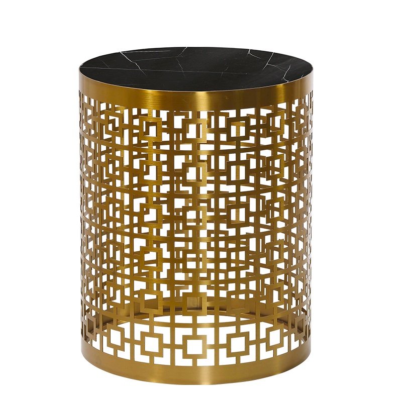 Приставной стол Artesia Side Table Table Black Глянцевое золото Черный Приставной стол Artesia Side Table Table Black Глянцевое золото Черный в Твери | Loft Concept