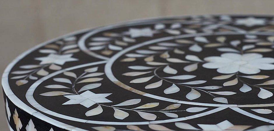 Приставной столик Inlaid Bone Flowers - Loft-Concept в Твери