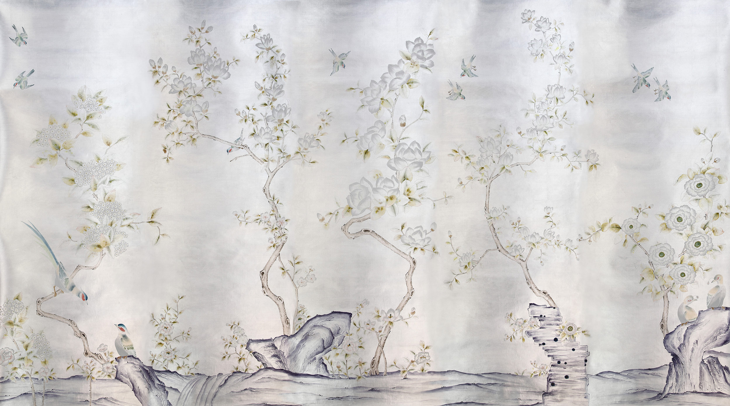 Обои ручная роспись Japanese Garden Special Colourway on Ocean Silver gilded silk Обои ручная роспись Japanese Garden Special Colourway on Ocean Silver gilded silk - постер Loft-Concept в Твери