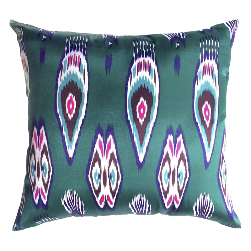 Подушка Bright Ikat Emerald Мульти Подушка Bright Ikat Emerald Мульти в Твери | Loft Concept