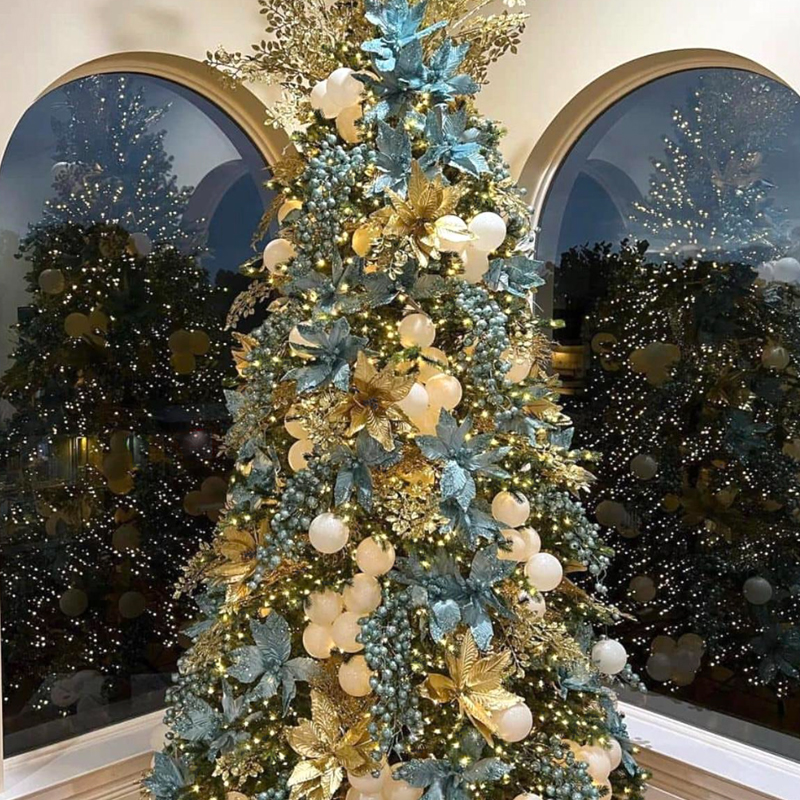 Дизайнерская Елка украшенная Золотыми и Голубыми Цветами Golden and Blue Flowers Золотой Голубой Дизайнерская Елка украшенная Золотыми и Голубыми Цветами Golden and Blue Flowers Золотой Голубой в Твери | Loft Concept