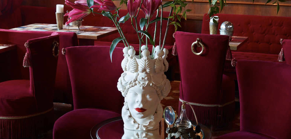 Ваза VASE MORO LADY LIPSTICK Ваза VASE MORO LADY LIPSTICK - Loft-Concept в Твери