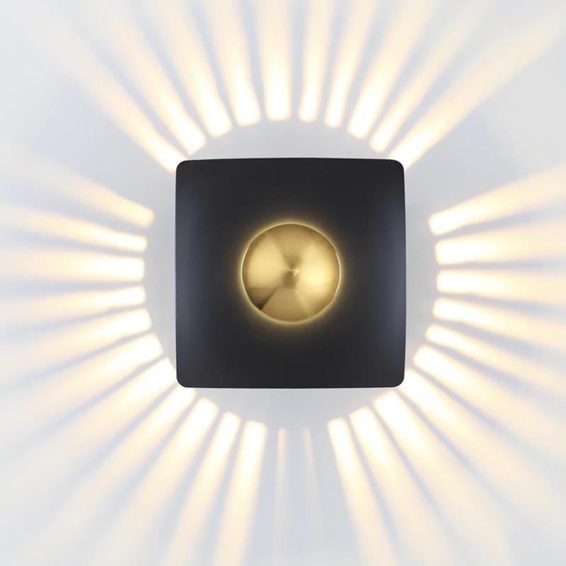 Настенный светильник Golden Mean Square Черный Золотой Настенный светильник Golden Mean Square Черный Золотой в Твери | Loft Concept