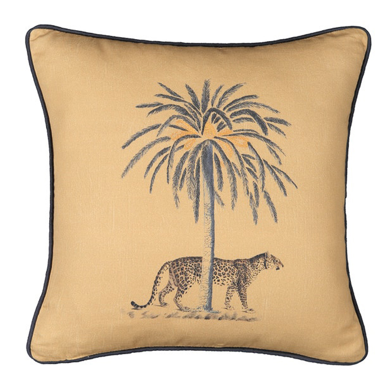 Подушка Leopard and palm Бежевый Подушка Leopard and palm Бежевый в Твери | Loft Concept
