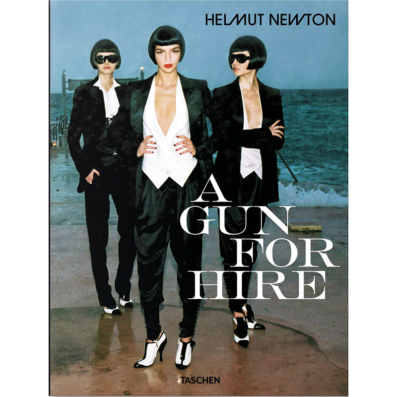 Helmut Newton: a Gun for Hire Черный Белый Голубой Helmut Newton: a Gun for Hire Черный Белый Голубой в Твери | Loft Concept