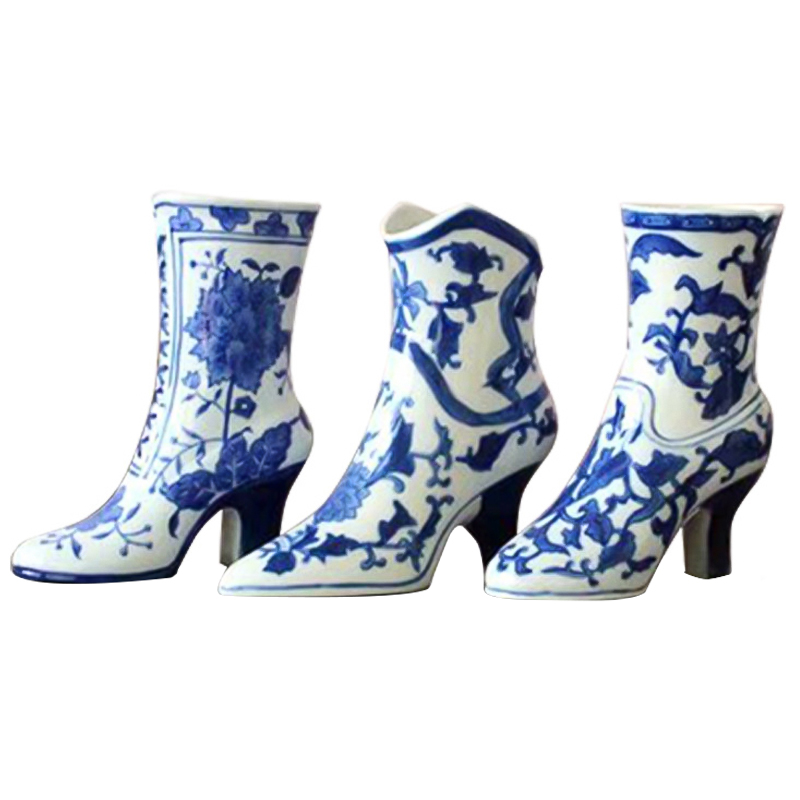 Ваза декоративная Oriental Blue Boot Vase Синий Белый Ваза декоративная Oriental Blue Boot Vase Синий Белый в Твери | Loft Concept