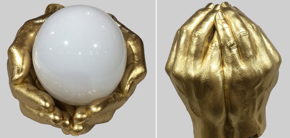 Бра Glowing Ball In The Gold Hands Бра Glowing Ball In The Gold Hands - Loft-Concept в Твери