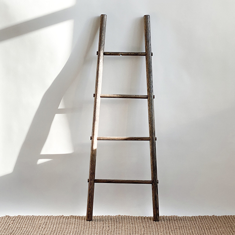Лестница-вешалка Tiare Hanger Ladder Дуб темный Лестница-вешалка Tiare Hanger Ladder Дуб темный в Твери | Loft Concept