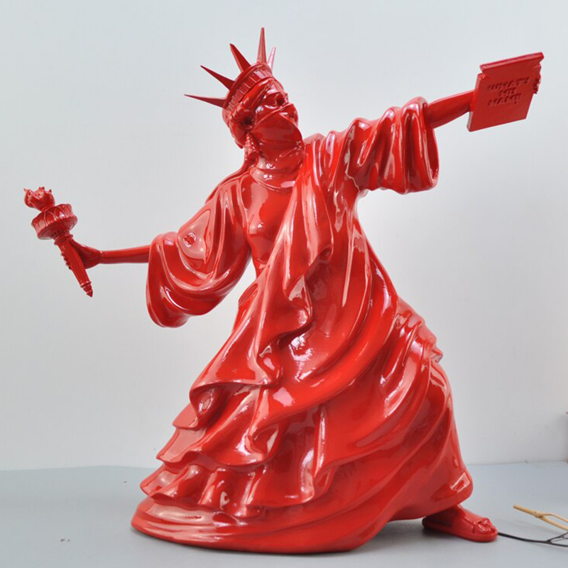 Статуэтка Freedom Riot Red Красный Статуэтка Freedom Riot Red Красный в Твери | Loft Concept