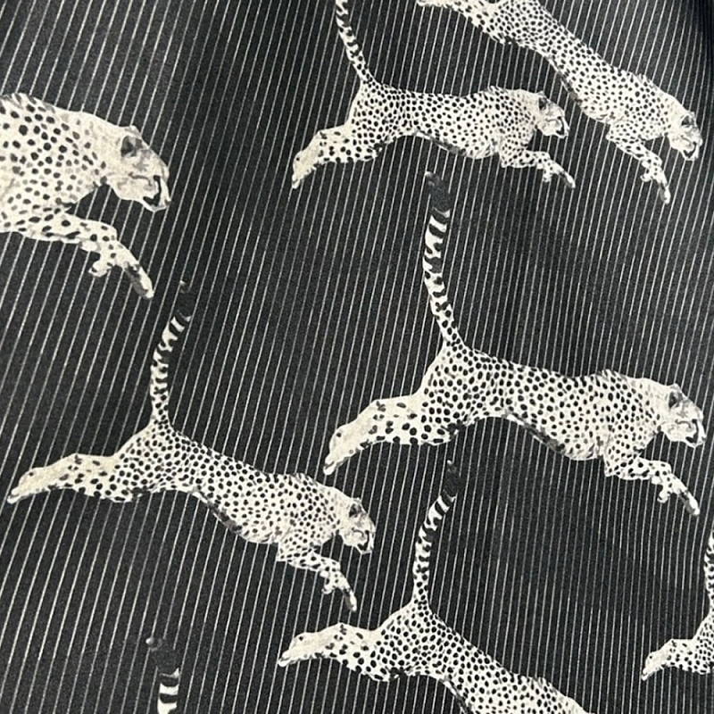 Мебельная ткань Жаккард серый животный принт 140 см T2-67  в Твери | Loft Concept 