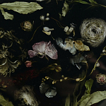 Круглый поднос из эпоксидной смолы с цветами черный Epoxy Resin Flowers Tray Black варинант исполнения - 3 | Loft Concept в Твери