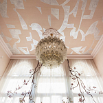 Обои ручная роспись в стиле Арт-деко Symphony Colourway SC-105 on Himalayan Rose silk dupion варинант исполнения - 1 | Loft Concept в Твери