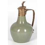 Кувшин зеленого цвета из фарфора с бронзовой крышкой и изогнутой ручкой Eden Garden porcelain and bronze варинант исполнения - 2 | Loft Concept в Твери