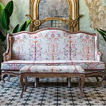 Банкетка из массива бука бежевая с растительным орнаментом Raffael Beige Floral Banquette варинант исполнения - 4 | Loft Concept в Твери