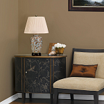 Настольная лампа с фарфоровым основанием нежно голубого цвета с золотистым цветочным рисунком и бежевым плиссированным абажуром Elstead Lighting варинант исполнения - 5 | Loft Concept в Твери