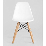 Пластиковый стул на ножках из массива бука Eames Small White варинант исполнения - 4 | Loft Concept в Твери