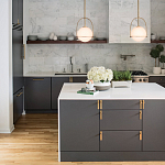 Подвесной светильник с белым плафоном в форме шара в арочной подвеске Hinkley варинант исполнения - 15 | Loft Concept в Твери