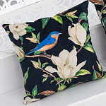 Декоративная подушка чёрная с изображением птицы в саду Blooming Blue Birds варинант исполнения - 2 | Loft Concept в Твери