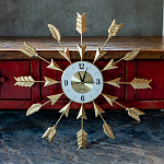 Часы настенные золотые из металла с декором в виде стрел Current Time варинант исполнения - 2 | Loft Concept в Твери