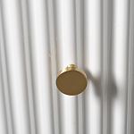 Тумбочка белая круглая с мраморной столешницей Thoroughbass варинант исполнения - 2 | Loft Concept в Твери