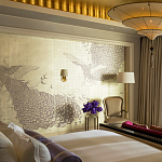 Обои ручная роспись в стиле Арт-деко Whistler Peacocks Special Colourway on 12 Carat White Gold gilded silk варинант исполнения - 1 | Loft Concept в Твери