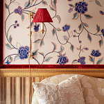 Обои с вышивкой ручной работы Flora Catherine colourway on Liso Pearl wool sateen варинант исполнения - 3 | Loft Concept в Твери