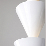 Подвесной светильник светодиодный в виде ряда белых металлических конусов  Herringbone варинант исполнения - 6 | Loft Concept в Твери