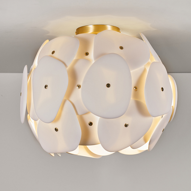 Потолочный светильник в форме шара с плафоном из белых овальных пластин Original BTC (UK) Золотой Белый в Твери | Loft Concept 