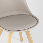 Стул с основой из пластика и мягким сиденьем Arvika Beige варинант исполнения - 7 | Loft Concept в Твери