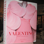 Подарочная Книга Valentino: Themes and Variations варинант исполнения - 3 | Loft Concept в Твери