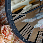 Часы настенные зеркальные с серебряным металлическим циферблатом Mirror Tower Clock варинант исполнения - 2 | Loft Concept в Твери