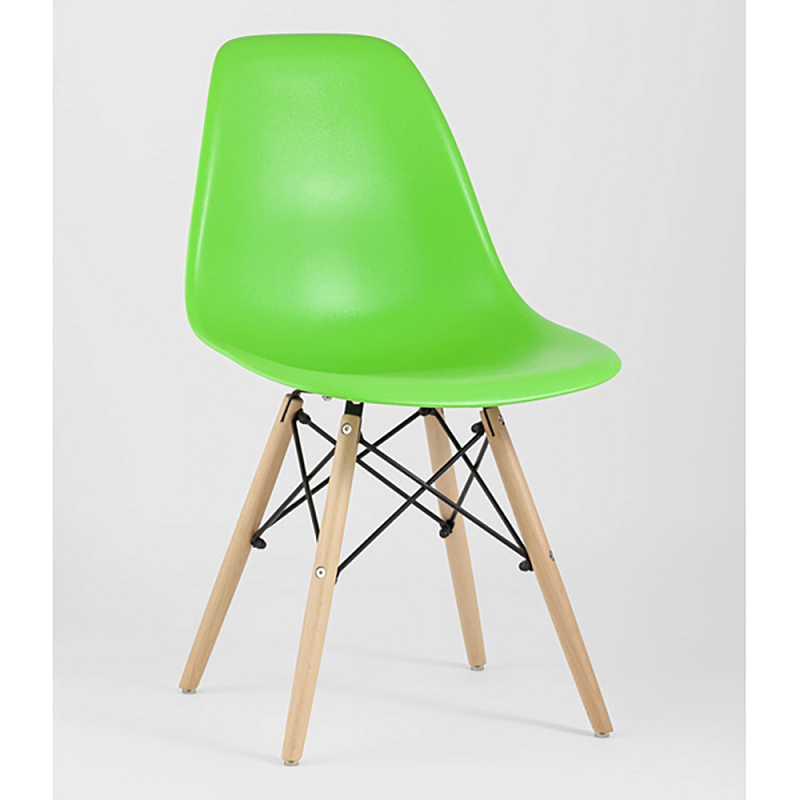 Пластиковый стул на ножках из массива бука Eames Light Green Салатовый Древесина в Твери | Loft Concept 