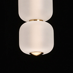 Подвесной светильник с 3-мя округлыми матовыми плафонами из белого стекла Golden Swirl варинант исполнения - 7 | Loft Concept в Твери