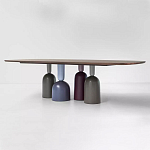 Обеденный стол деревянный с разноцветными фигурными ножками Cop варинант исполнения - 1 | Loft Concept в Твери