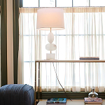 Настольная лампа на фигурном мраморном основании Conundrum варинант исполнения - 5 | Loft Concept в Твери