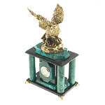 Часы настольные из натурального камня с декором в виде орла Eagle Stone Clock варинант исполнения - 6 | Loft Concept в Твери