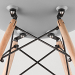Пластиковый стул на ножках из массива бука Eames Cappuccino варинант исполнения - 9 | Loft Concept в Твери