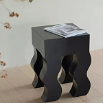 Дизайнерский журнальный стол чёрный с ножками волнистой формы Egopi варинант исполнения - 1 | Loft Concept в Твери