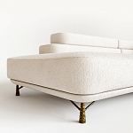 Диван угловой Saint-Trope на ножках с обивкой букле  варинант исполнения - 2 | Loft Concept в Твери