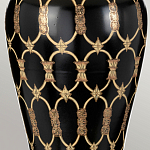 Настольная лампа с керамическим основанием с золотистым решетчатым узором и белым плиссированным абажуром Elstead Lighting варинант исполнения - 10 | Loft Concept в Твери