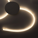 Люстра белого цвета с тремя изогнутыми светодиоидными плафонами Luke Lampco Tracer Lamp варинант исполнения - 5 | Loft Concept в Твери