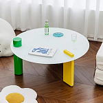 Дизайнерский журнальный стол с круглой белой столешницей на 3-х геометрических ножках Tajefox варинант исполнения - 1 | Loft Concept в Твери