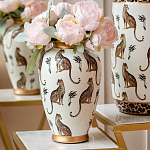Ваза белая овальная с рисунком леопардов и золотыми акцентами LEOPARD Collection варинант исполнения - 5 | Loft Concept в Твери