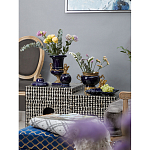 Ваза темно-синяя фарфоровая на бронзовой подставке с ажурным ободком и изогнутыми ручками Eden Garden варинант исполнения - 5 | Loft Concept в Твери