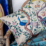 Подушка декоративная с изображением птицы в саду Beige Chinoiserie Blue Bird in the Garden Cushion варинант исполнения - 2 | Loft Concept в Твери