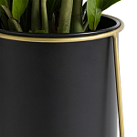 Кашпо из металла и латуни Elegance Elevated Planters черное варинант исполнения - 4 | Loft Concept в Твери