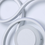 Бра белого цвета с изогнутыми световыми линиями и круглым основанием Luke Lampco Tracer Lamp варинант исполнения - 5 | Loft Concept в Твери